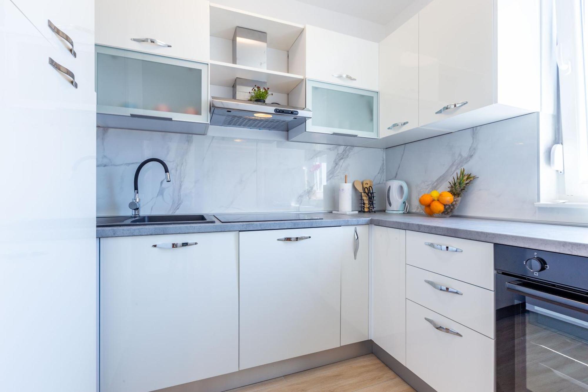Apolon 2Bdr Apartment With Balcony Zadar Bagian luar foto