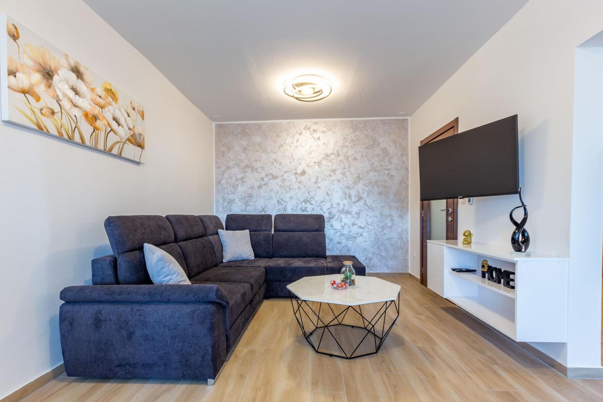 Apolon 2Bdr Apartment With Balcony Zadar Bagian luar foto
