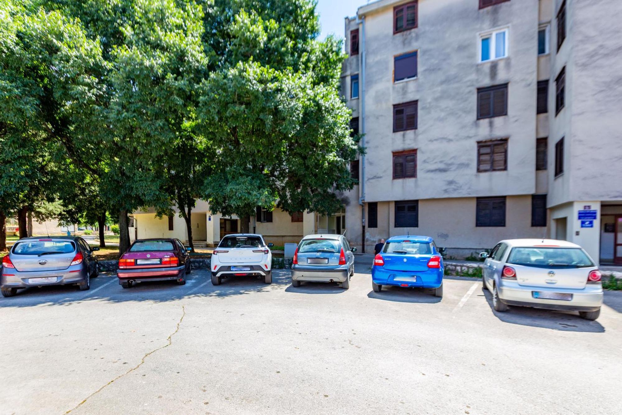 Apolon 2Bdr Apartment With Balcony Zadar Bagian luar foto
