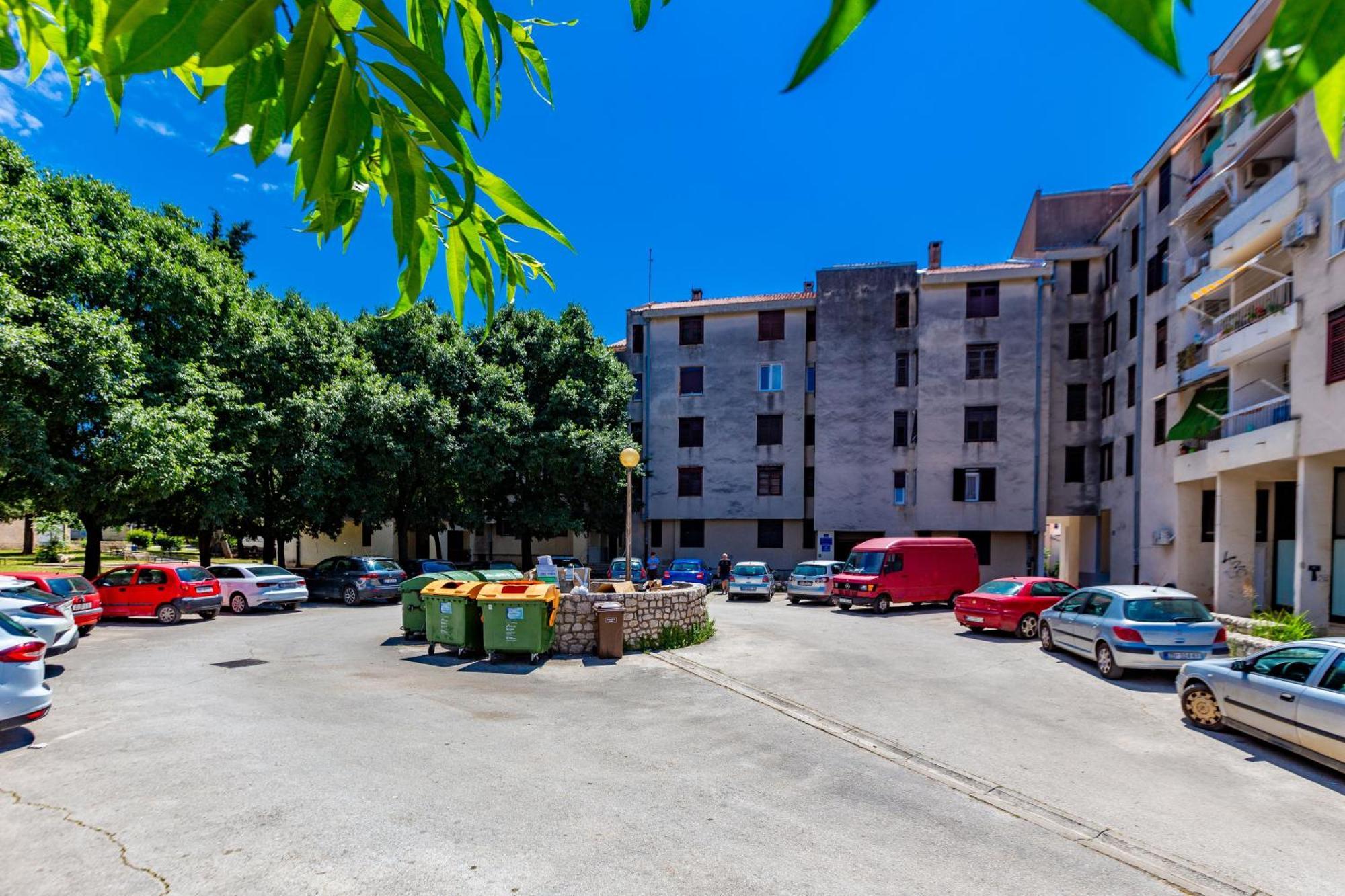 Apolon 2Bdr Apartment With Balcony Zadar Bagian luar foto